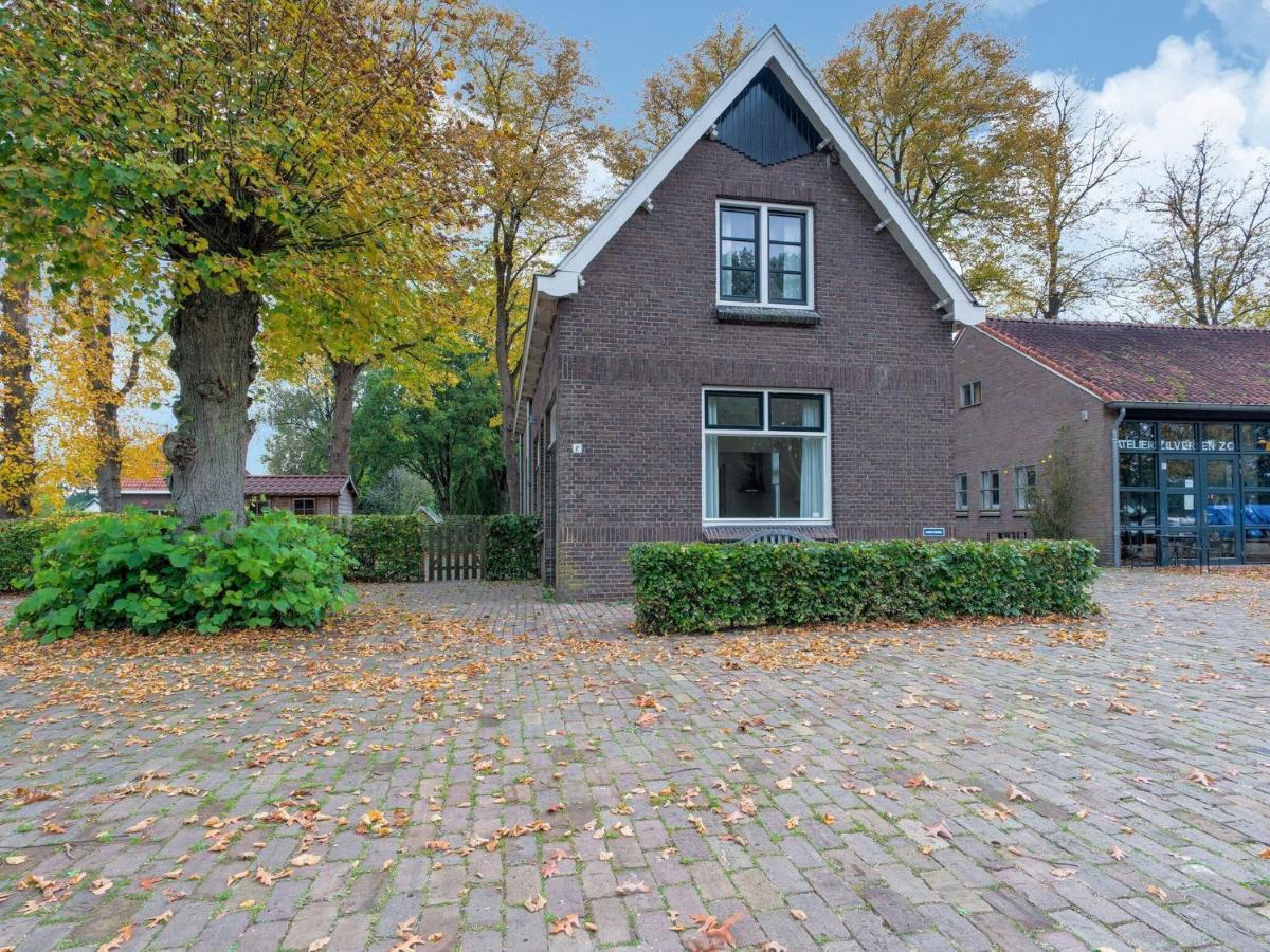 Cozy Holiday Home By The Canal In Dwingeloo Luaran gambar