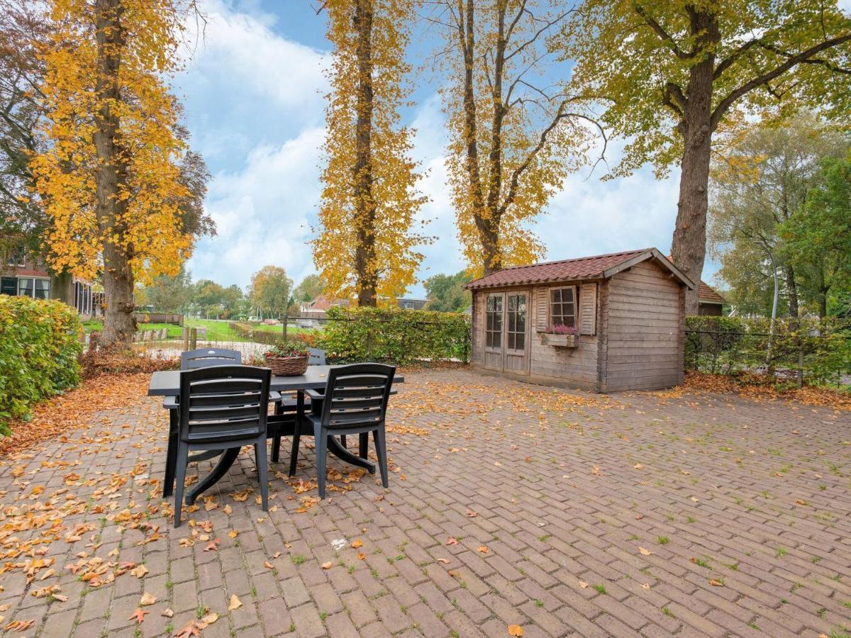 Cozy Holiday Home By The Canal In Dwingeloo Luaran gambar